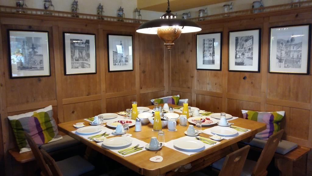 Gasthof Zur Strass Hotel Eugendorf Kültér fotó